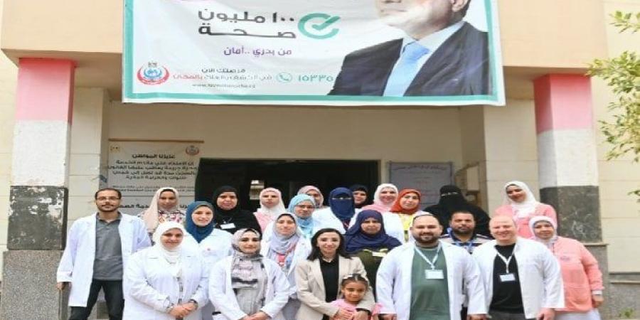 محافظ البحيرة تتفقد الوحدات الصحية بـ «ديبي وإدفينا» لمتابعة مستوى الخدمات الطبية المقدمة للمرضى - هرم مصر