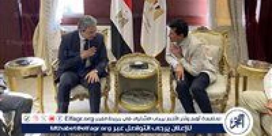 نقيب الإعلاميين يشكر وزير الشباب والرياضة علي تهنئته إعلامي مصر بعيدهم الحادي والتسعين - هرم مصر