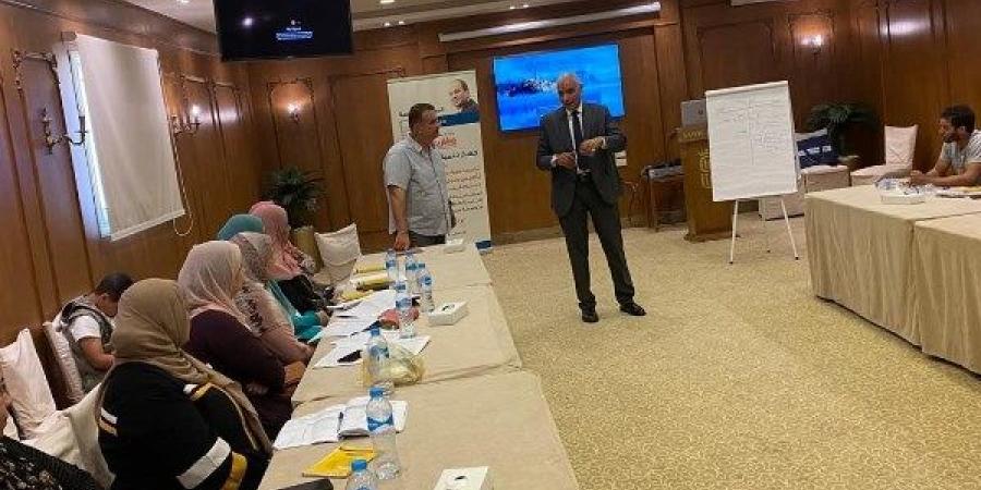 محافظ المنيا: الدعم المستمر للمشروعات الصغيرة يحقق التنمية ويوفر فرص عمل حقيقية - هرم مصر
