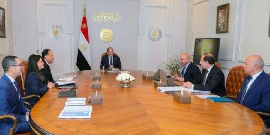 الرئيس السيسي يستعرض إطلاق السردية الوطنية للتنمية الاقتصادية ومحاورها - هرم مصر