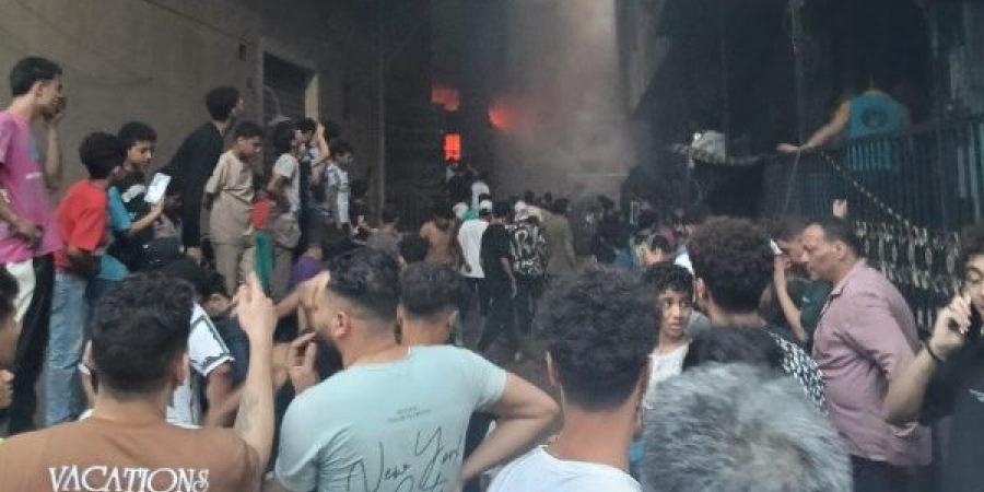 إصابة 5 أشخاص في حريق مصنع بلاستيك بالقليوبية - هرم مصر