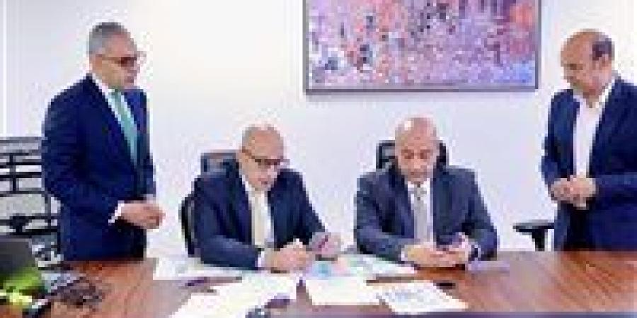 وزير التعليم يتابع امتحانات الدبلومات الفنية من غرفة العمليات المركزية بمقر الوزارة بالعاصمة الإدارية - هرم مصر