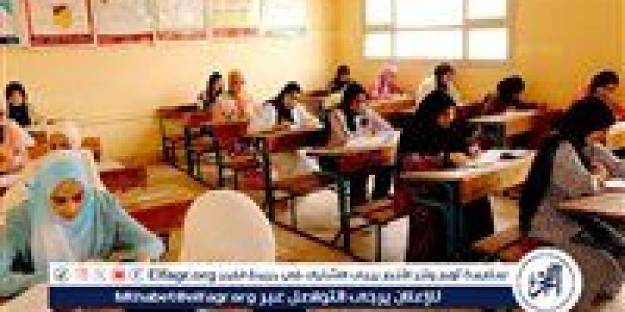 غدا 126 ألفا و383 طالبا وطالبة في الشهادة الإعدادية بمحافظة الدقهلية امتحان الانجليزي - هرم مصر