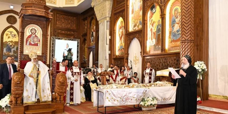 أب اعتراف الرهبان والأساقفة.. سيامة الأنبا باخوميوس رئيس دير مكاريوس السكندري - هرم مصر
