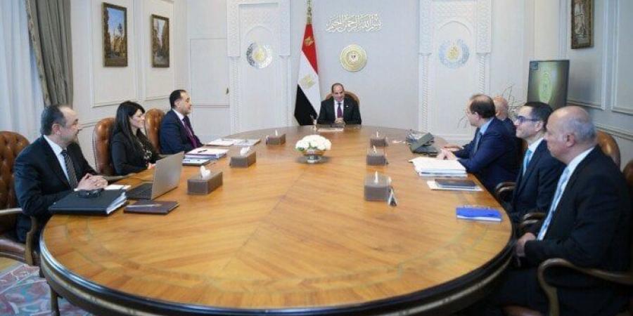 الرئيس السيسي يتابع مُستجدات تنفيذ المشروع القومي لتطوير صناعة الغزل والنسيج - هرم مصر