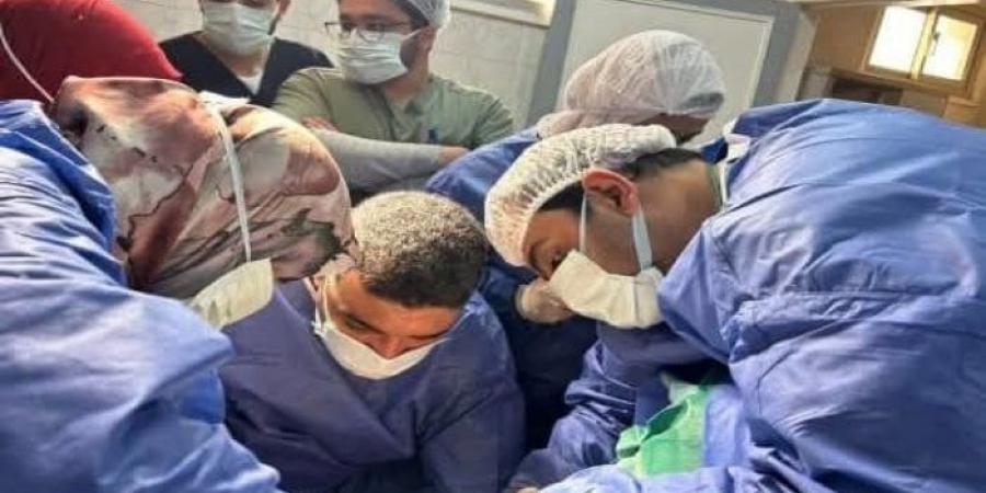 إنقاذ حياة مريض يعاني من غرغرينا بالقولون والأمعاء الدقيقة بمستشفى بنها الجامعي - هرم مصر