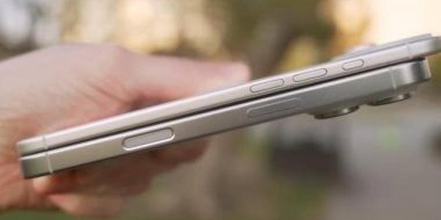أبل تستعد لتغيير قواعد اللعبة: iPhone 17 Air الأخف وزنًا في تاريخ السلسلة - هرم مصر