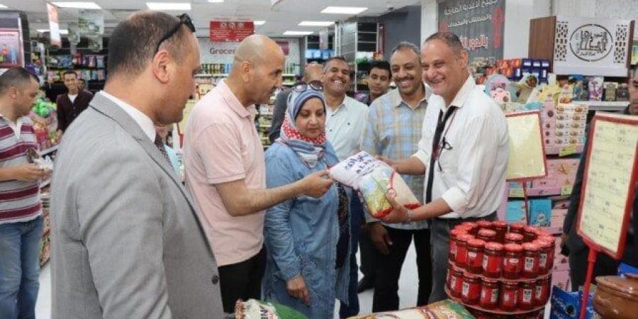 غلق وتشميع مركز حضانات وعيادات مخالفة في بني سويف - هرم مصر