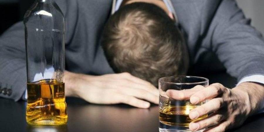 حكم مقاطعة الابن لوالده المدمن.. الإفتاء توضح - هرم مصر