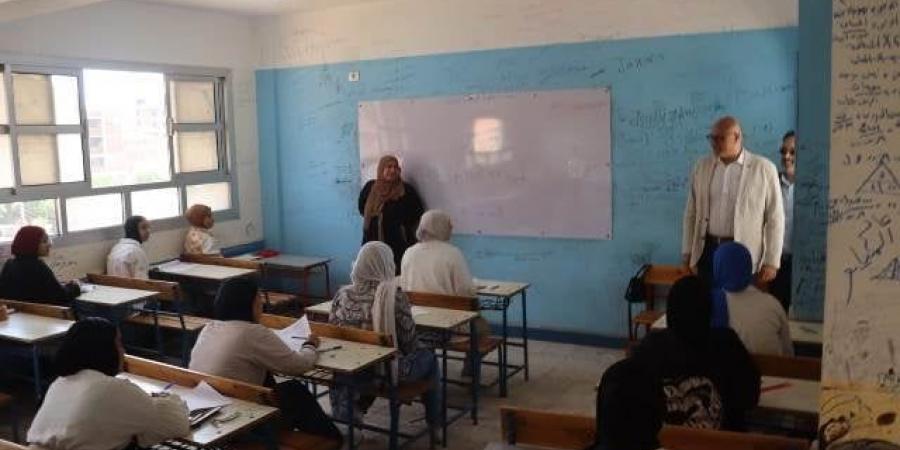 هواتف داخل اللجان وغش إلكتروني.. تفاصيل يوم ساخن بامتحانات الإعدادية اليوم في المنوفية - هرم مصر
