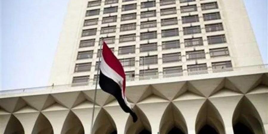 وزارة الخارجية والهجرة تشدد على أهمية الالتزام بالقوانين المنظمة للسفر والهجرة والإقامة بكافة دول العالم - هرم مصر
