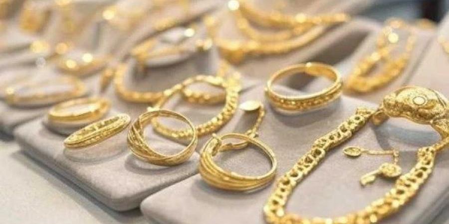900 جنيه في يوم| انفجار مفاجئ في سعر الجنيه الذهب وعيار 21 يفوق التوقعات - هرم مصر