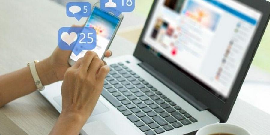 هل السوشيال ميديا تسرق وقتك؟ إليكِ الحل بخطوات واقعية - هرم مصر