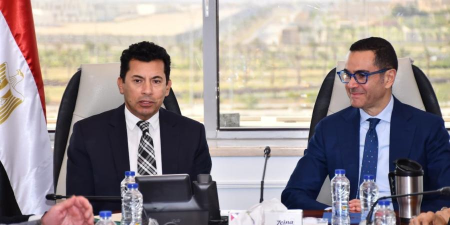 وزيرا الشباب والاستثمار يبحثا فرص الاستثمار الرياضي - هرم مصر
