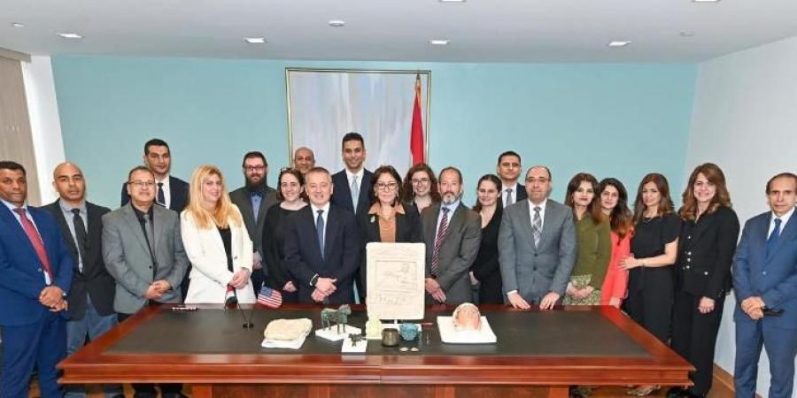 الخارجية تعلن نجاح مصر في استرداد مجموعة من الآثار المهربة  - هرم مصر