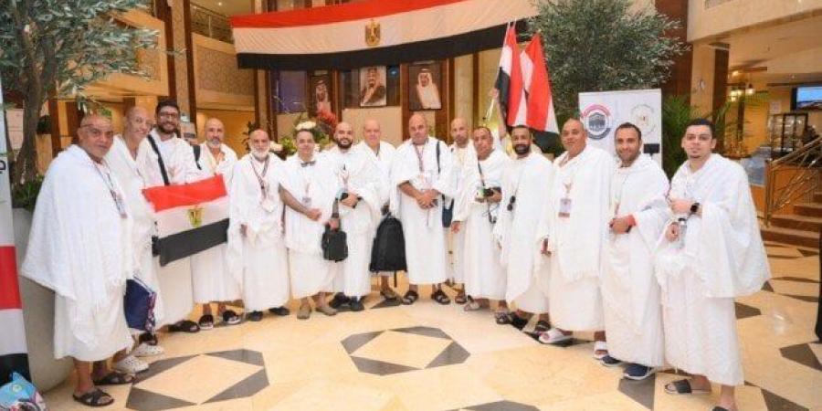 بدء تصعيد حجاج الجمعيات الأهلية إلى مشعر عرفات - هرم مصر
