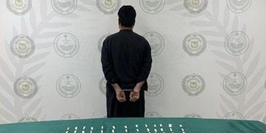 ضبط شخص لترويجه مادة الميثامفيتامين المخدر (الشبو) بمنطقة حائل - هرم مصر
