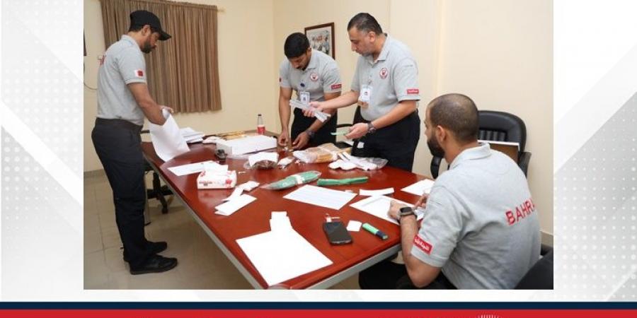اللجنة الأمنية ببعثة مملكة البحرين للحج تستكمل تسليم أساور الحجاج وتصاريح دخول المركبات - هرم مصر