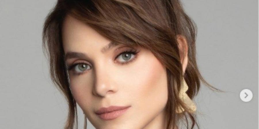 فنانة شهيرة تروي معاناتها مع فقدان السمع.. تفاصيل - هرم مصر