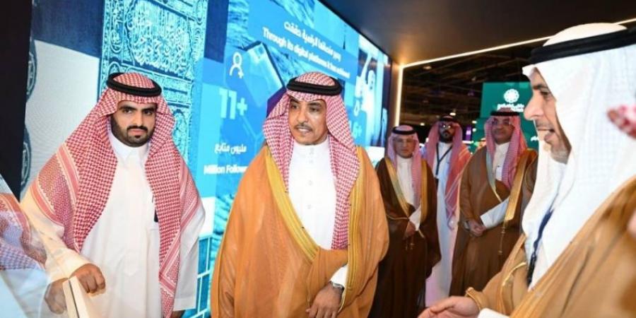 الدوسري يُدشّن منصة الصور السعودية للعالم - هرم مصر