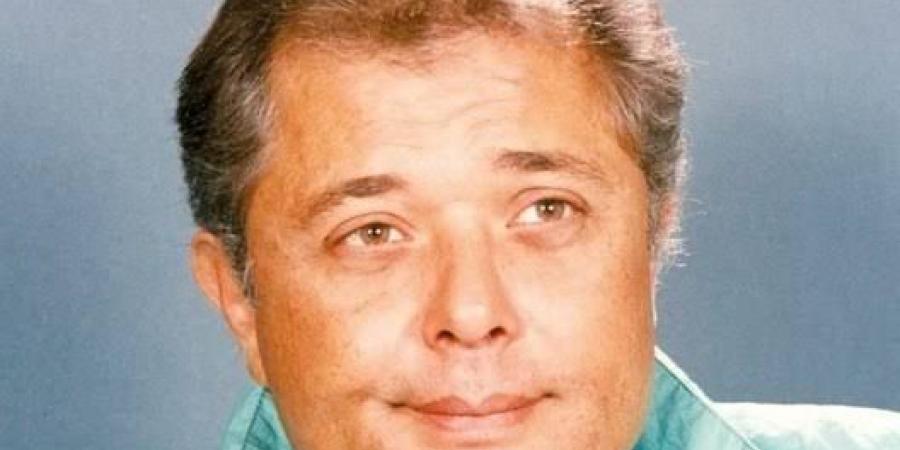 فى ذكرى ميلاد محمود عبدالعزيز.. حقيقة خلافه مع عادل إمام وبدايته الفنية بالمسرح الجامعي - هرم مصر