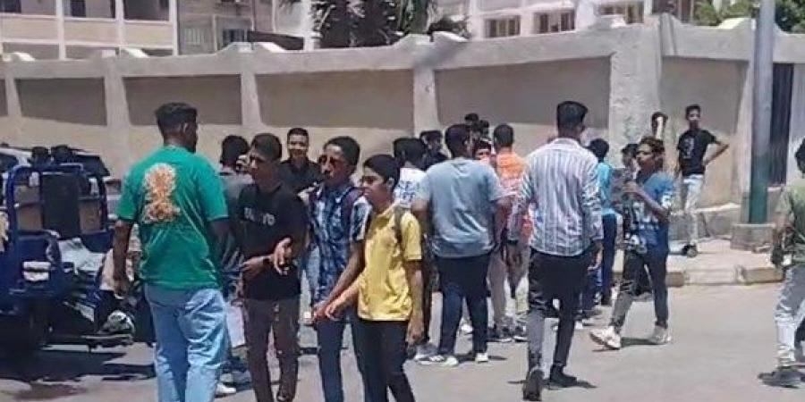 في آخر أيام الامتحانات.. نقل 3 طلاب المستشفى وضبط آخرين بحوزتهم هواتف في المنوفية - هرم مصر