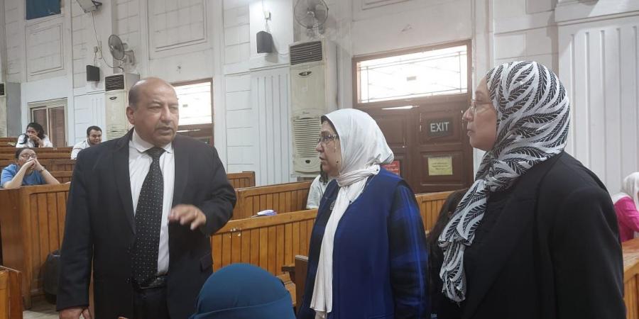 نائب رئيس جامعة القاهرة يتفقد امتحانات كلية الصيدلة خارج الحرم - هرم مصر