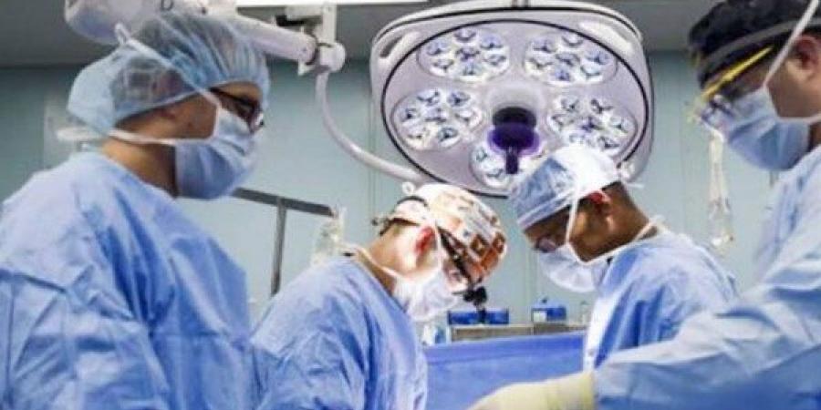 نجاح جراحة دقيقة لاستئصال ورم بالقولون لمريض سبعينى في مستشفى التأمين الصحي بطنطا - هرم مصر