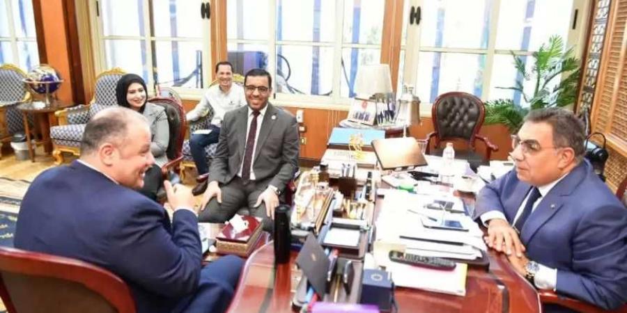 إطلاق مبادرة وزارة العمل لتقديم الخدمات المميكنة عبر المراكز التكنولوجية المتنقلة بالدقهلية - هرم مصر