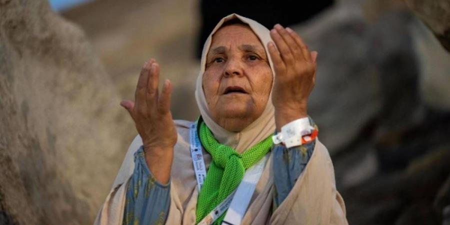 يوم عرفة.. مشاهد بليغة للتآخي بين المسلمين - هرم مصر