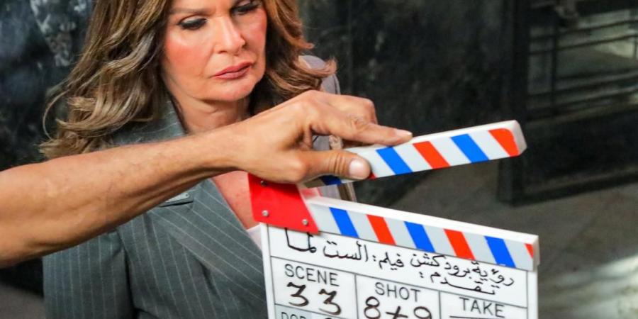 يسرا تدخل لوكيشن تصوير فيلم الست لما صور - هرم مصر