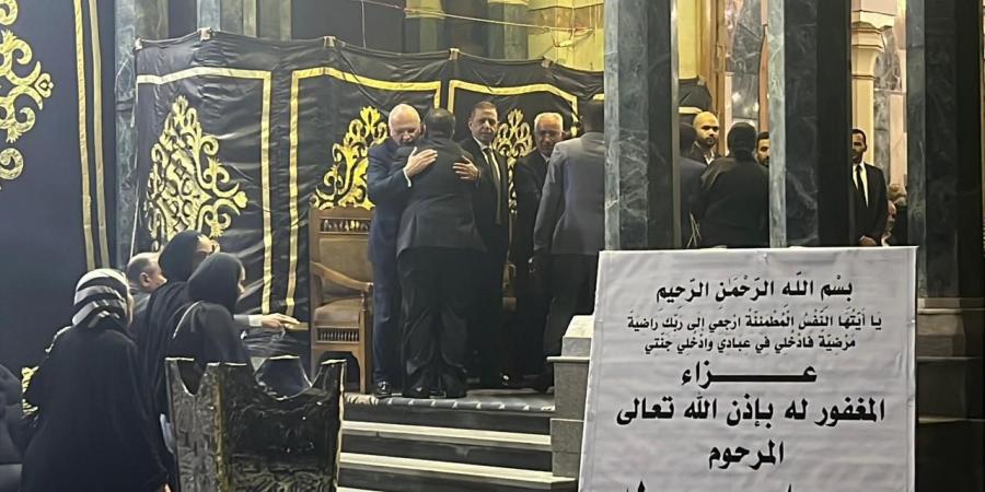 عميد كلية حقوق القاهرة يتلقى العزاء في والده - هرم مصر