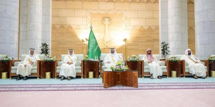 نائب أمير منطقة الرياض يستقبل المهنئين بعيد الأضحى - هرم مصر