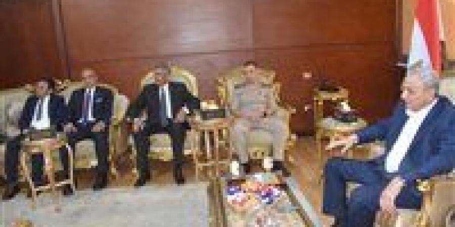 محافظ الغربية يستقبل المهنئين بعيد الأضحى المبارك - هرم مصر