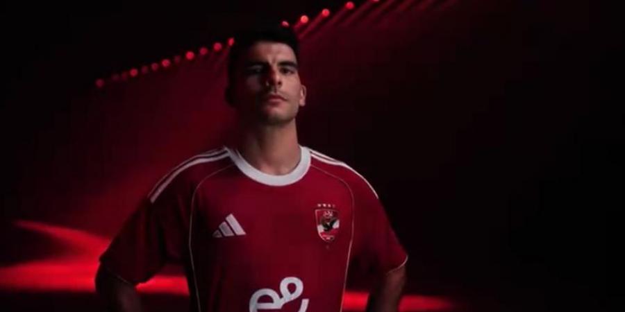 ممر شرفي من لاعبو الأهلي للترحيب بـ زيزو - هرم مصر