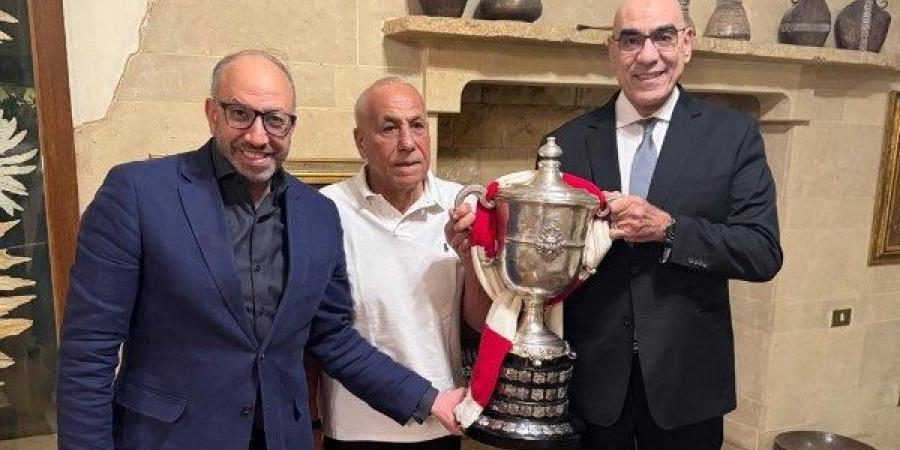 هشام نصر وحسام المندوه يحتفلان بكأس مصر فى منزل حسين لبيب - هرم مصر