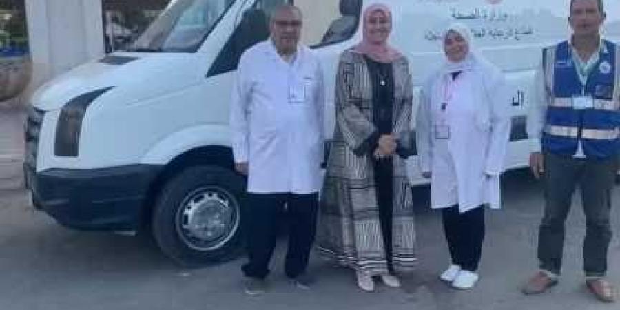تمركز عيادة متنقلة أمام النادي الاجتماعي بدمنهور خلال عيد الأضحى - هرم مصر