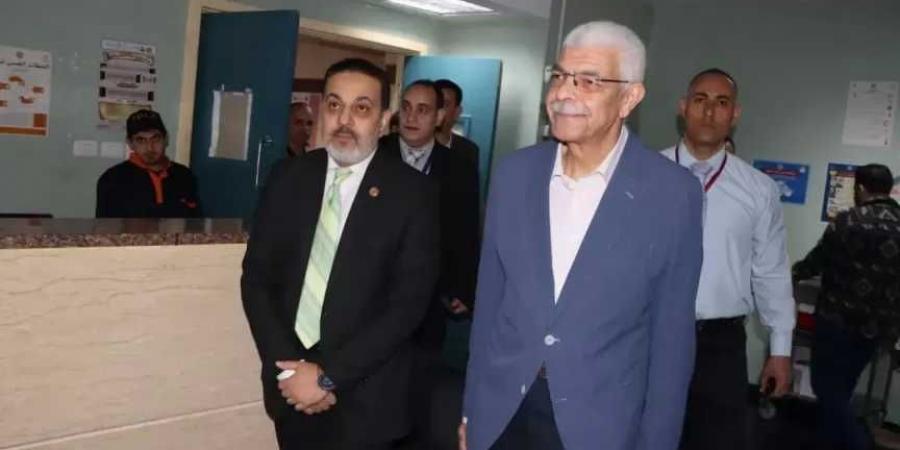 رئيس جامعة المنوفية يتفقد معهد الكبد القومي ويقدم التهنئة للأطقم الطبية والعاملين بعيد الأضحى المبارك - هرم مصر