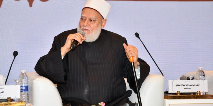 علي جمعة: الأعياد لم تشرع لتكون فارغة بل لتقوية الأواصر الاجتماعية وصلة الرحم - هرم مصر