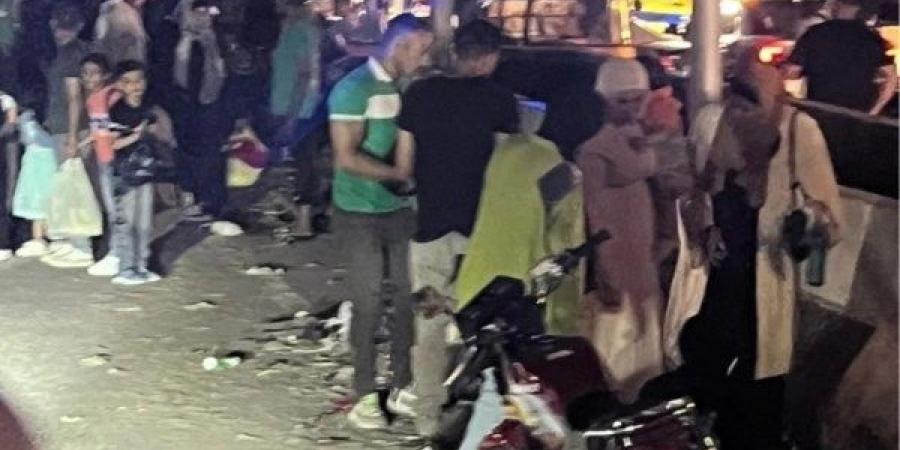 سيارة متهورة تصيب 6 أشخاص بينهم طفلان في حادث مروع على دائري المنيب - هرم مصر