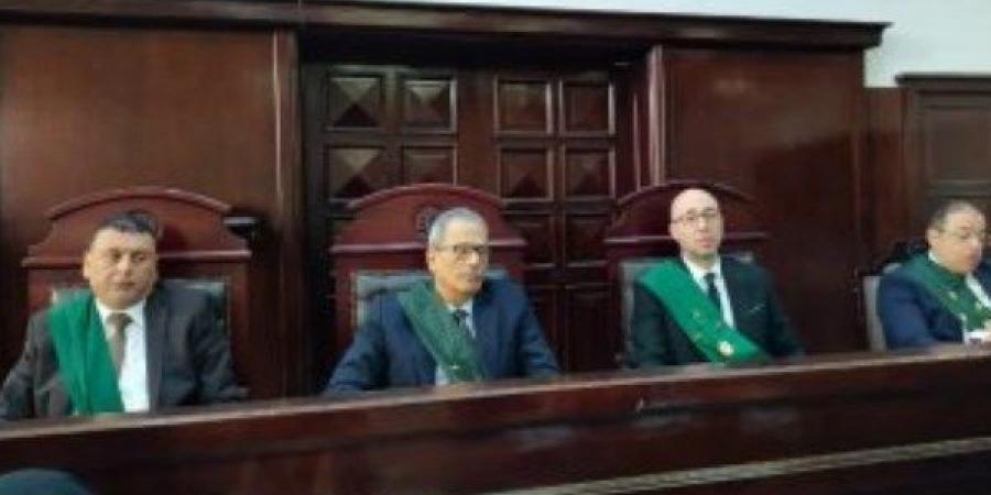 محاكمة دراكولا الدقهلية المتهم بقتــ.ــل خاله وسائق.. الأربعاء - هرم مصر
