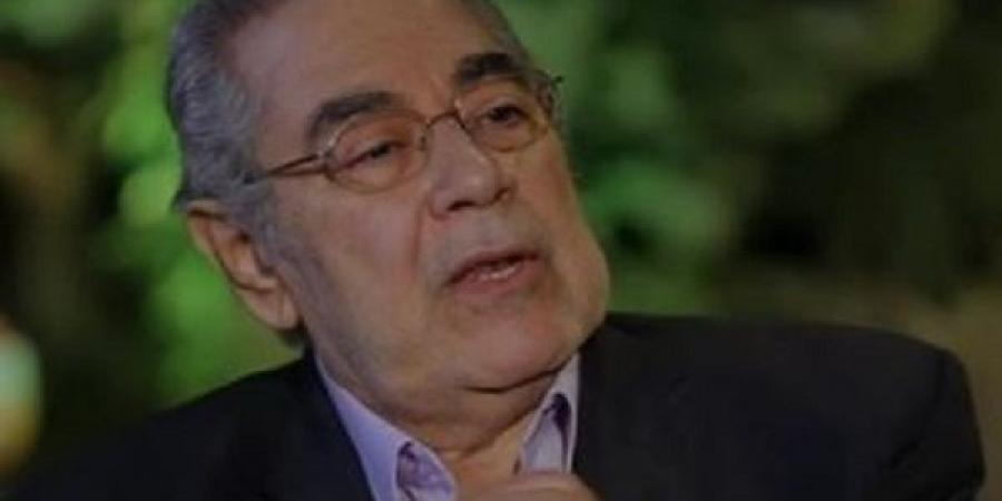 تدهورت حالته الصحية..نقل صبرى عبد المنعم لـ العناية المركزة - هرم مصر