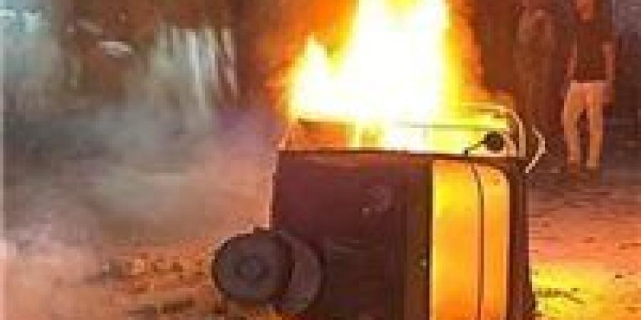 النار اشتعلت فيه.. السيطرة على حريق توك توك بالفيوم - هرم مصر
