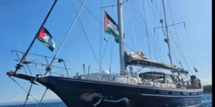 ماكرون يطالب بعودة الفرنسيين ضمن طاقم السفينة "مادلين" التي اعترضتها إسرائيل - هرم مصر