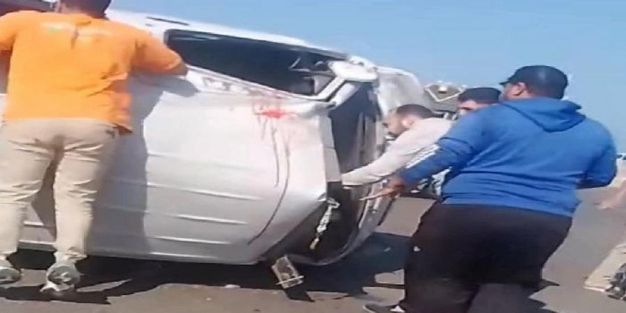 حالات حرجة.. إصابة 3 أشخاص في إنقلاب ميكروباص بمنطقة المطار في الإسكندرية - هرم مصر