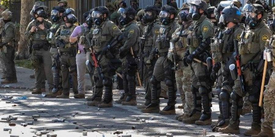 احتجاجات لوس أنجلوس تتصاعد.. حرق مركبات وإغلاق طرق بعد نشر الحرس الوطني - هرم مصر