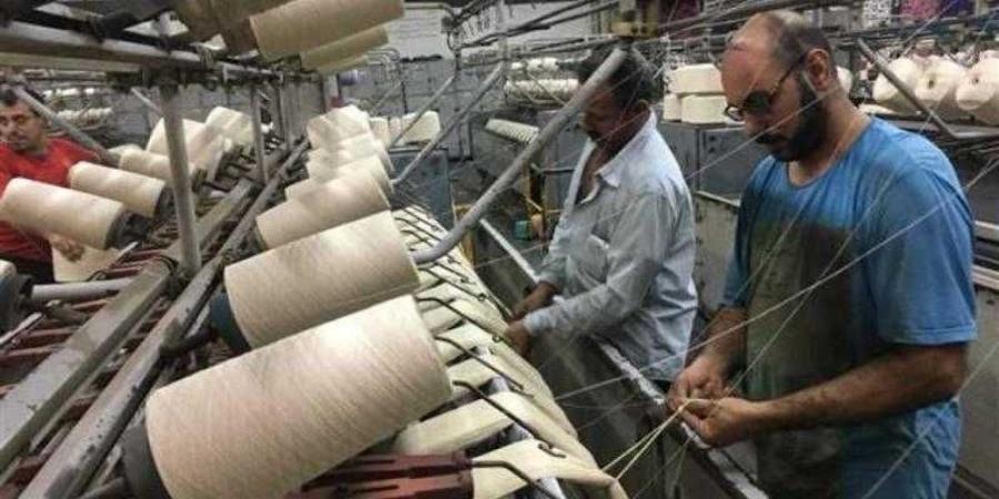 نقابة الغزل والنسيج تعلن عن فرص عمل بمرتبات 7 آلاف جنيه شهريًا - هرم مصر