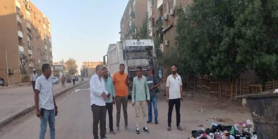 رفع 250 طن قمامة من المحمودية بأسوان في يوم واحد - هرم مصر