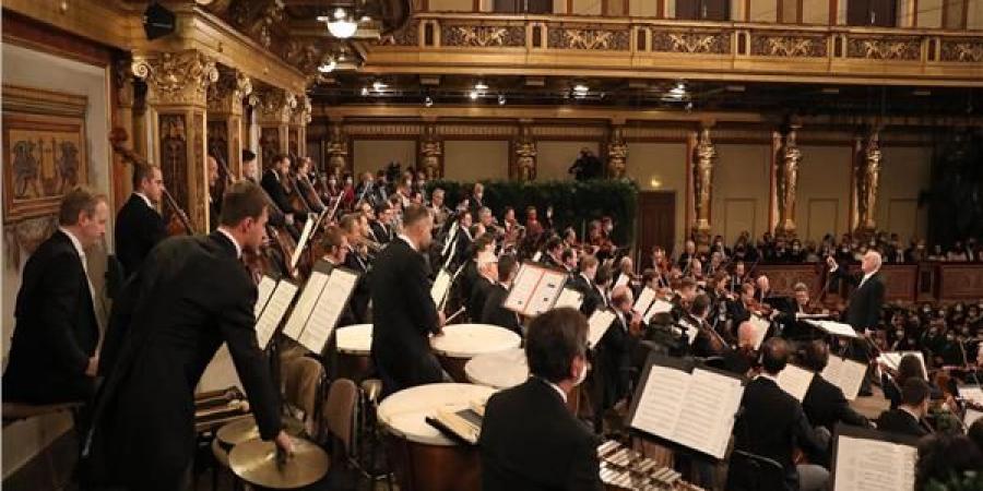 13 يونيو..أغانى محمد عبد الوهاب على مسرح الموسيقى العربية - هرم مصر