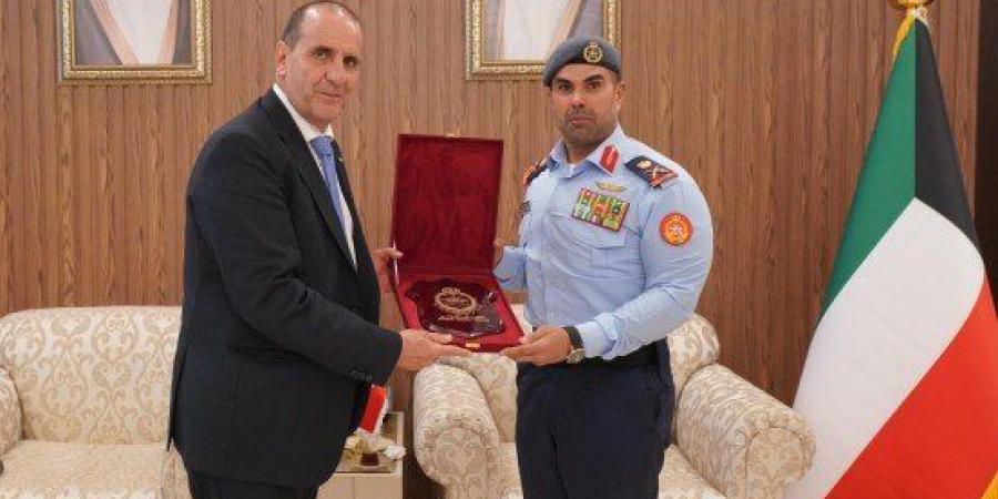 الكويت.. نائب رئيس الأركان يستقبل المدير العام لأعمال شركة (ليوناردو) الإيطالية - هرم مصر